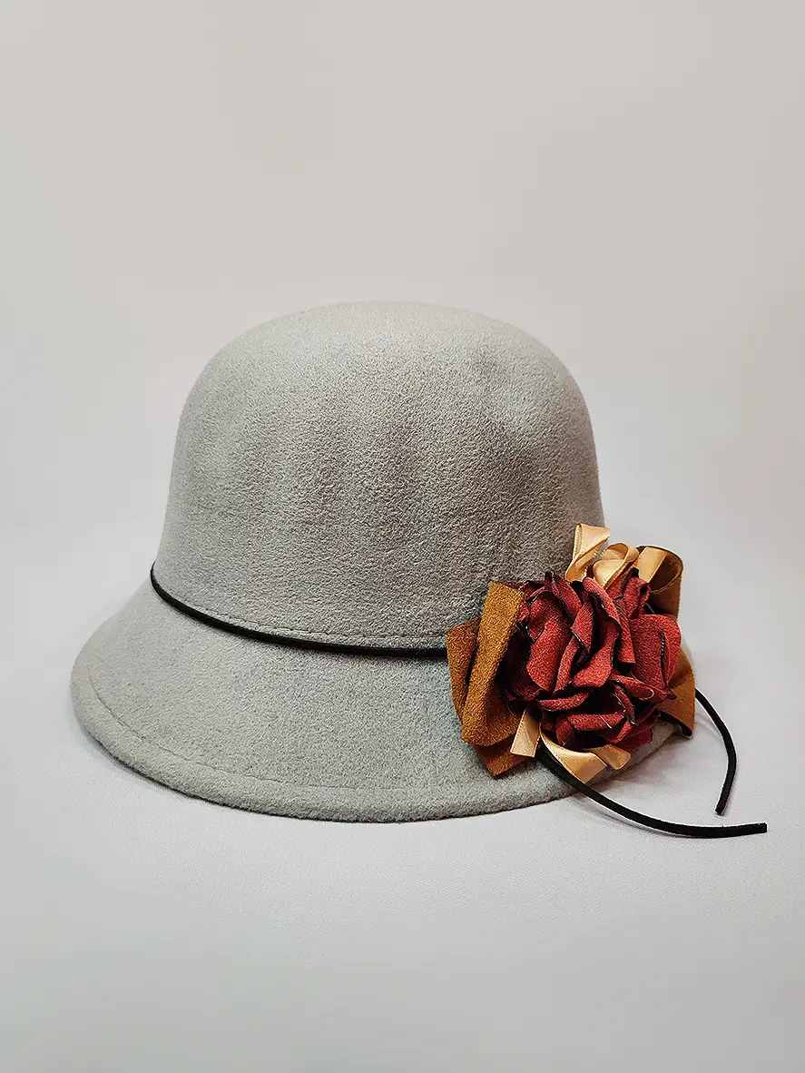 خرید کلاه کلوش گلدار طوسی
