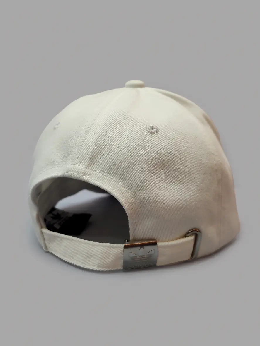 کلاه بیسبالی سفید پشت سگکی طرح adidas